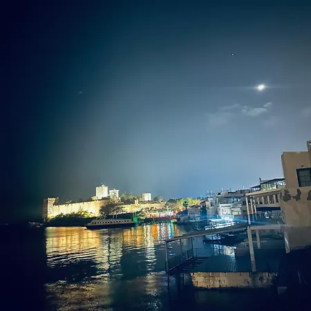 Beachfront Center Dream House 公寓 *