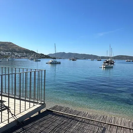 Beachfront Center Dream House 公寓 博德鲁姆