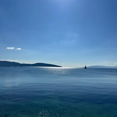 Beachfront Center Dream House * 博德鲁姆